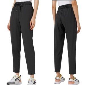 Lululemon Women’s Size 6 Keep Moving Pants 7/8 High-Rise in Black